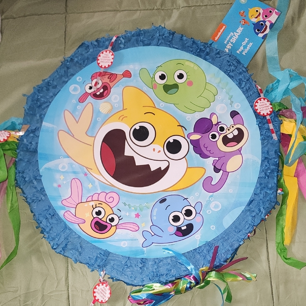 Licensed Colorful Baby Shark Pop-Out Party Pinata & Party Hats